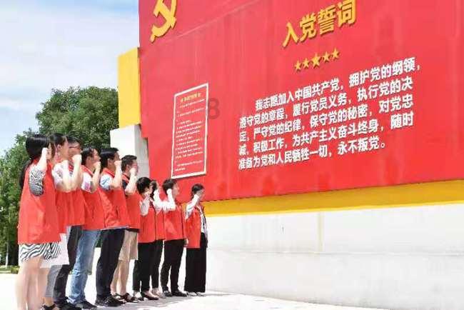 女孩子中考没考上可以去找什么工作学？游戏画面